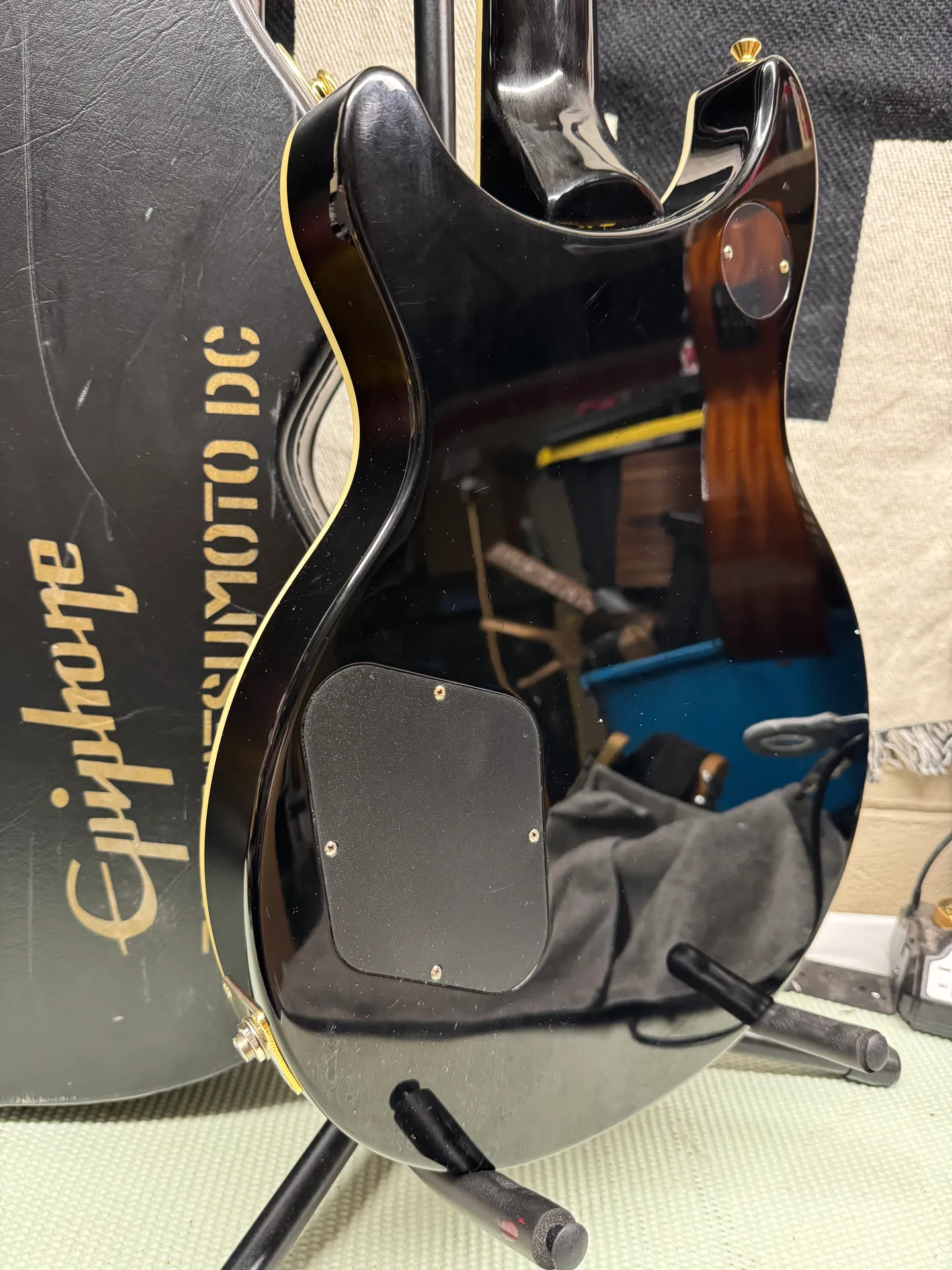 StringTree | 2014 Epiphone Artist Tak Matsumoto DC Signature