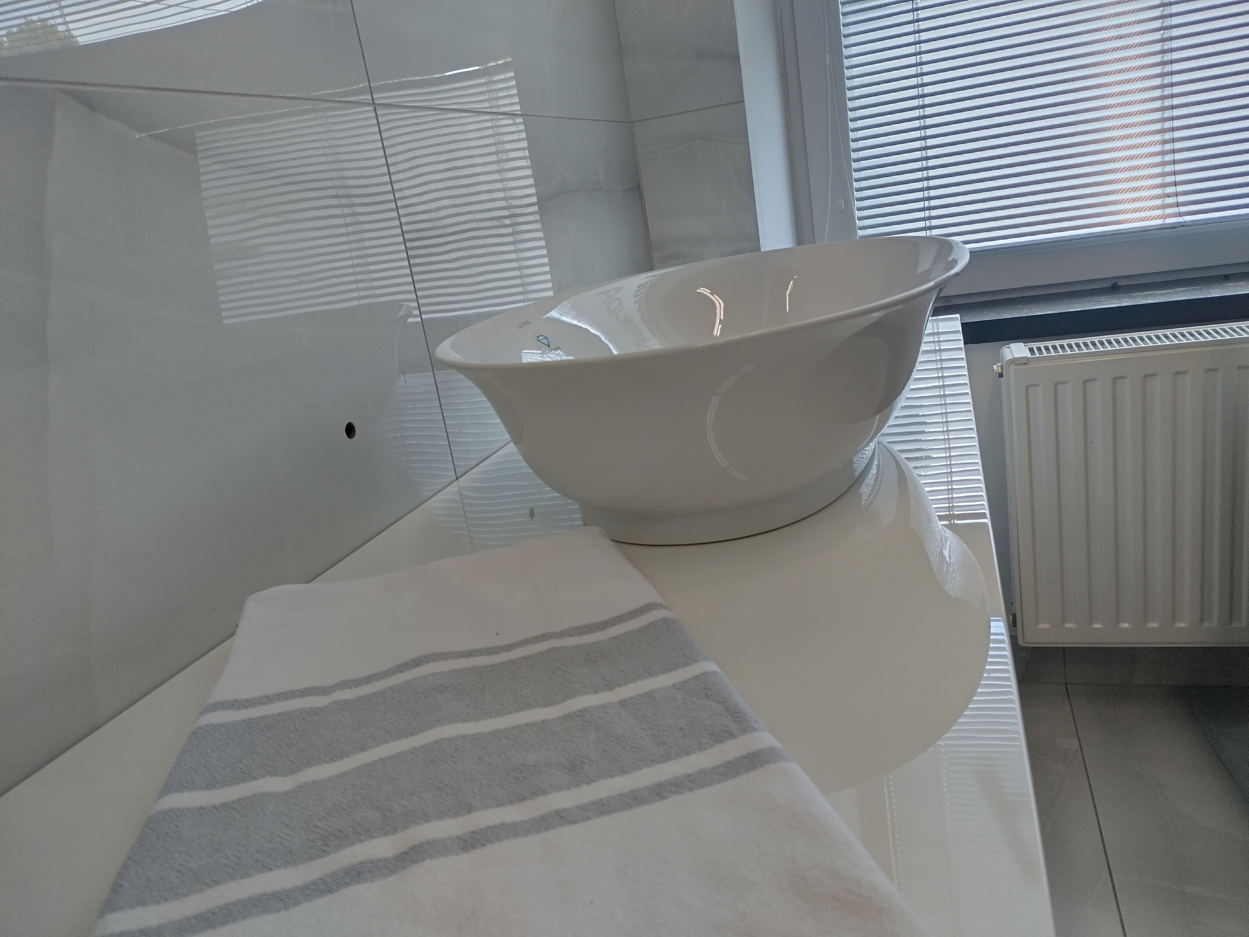 LAUFEN New Classic, umyvadlo + skříňka — náhled 2