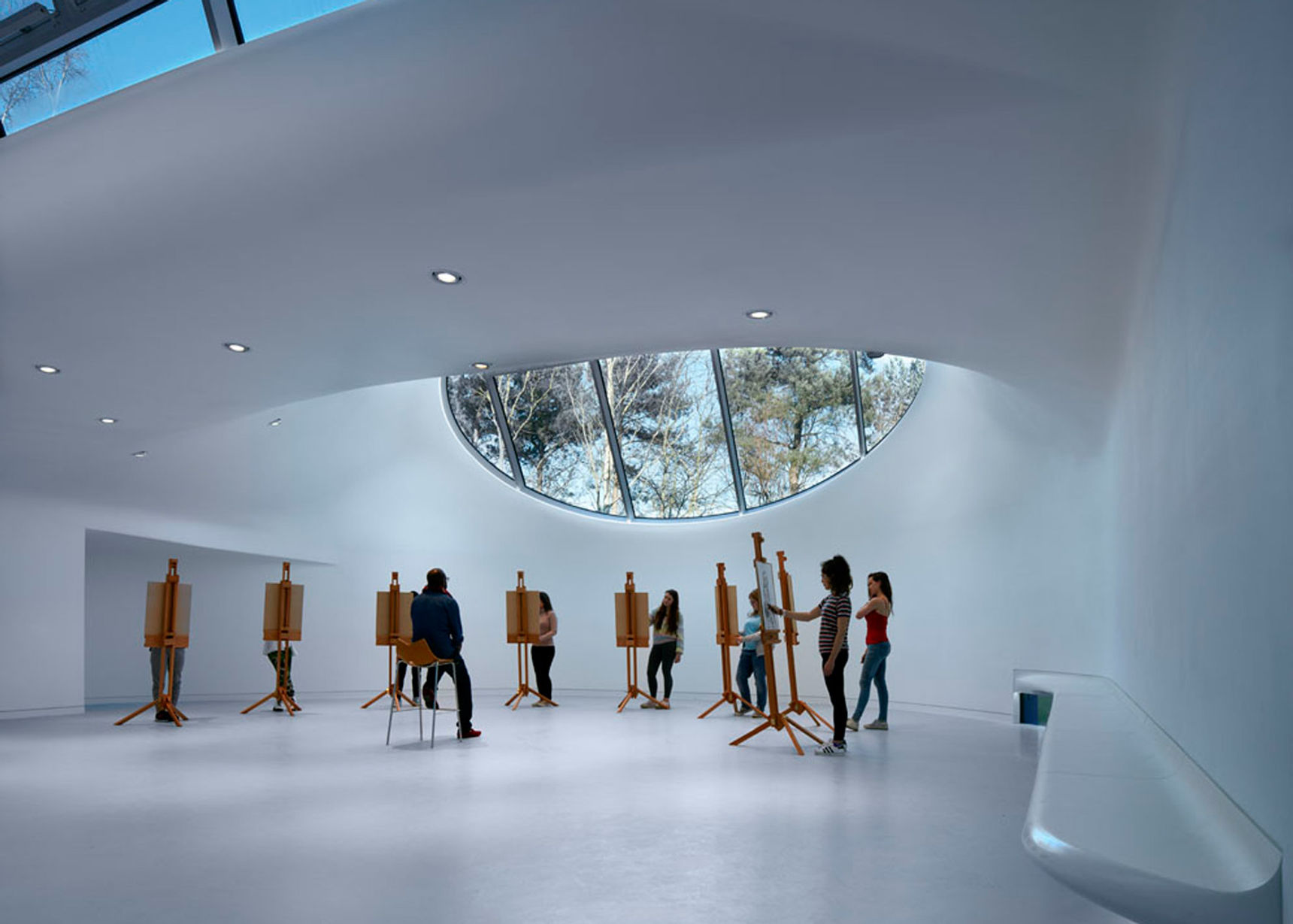 Arts University Bournemouth dispose notamment d'un studio futuristique pour le dessin.