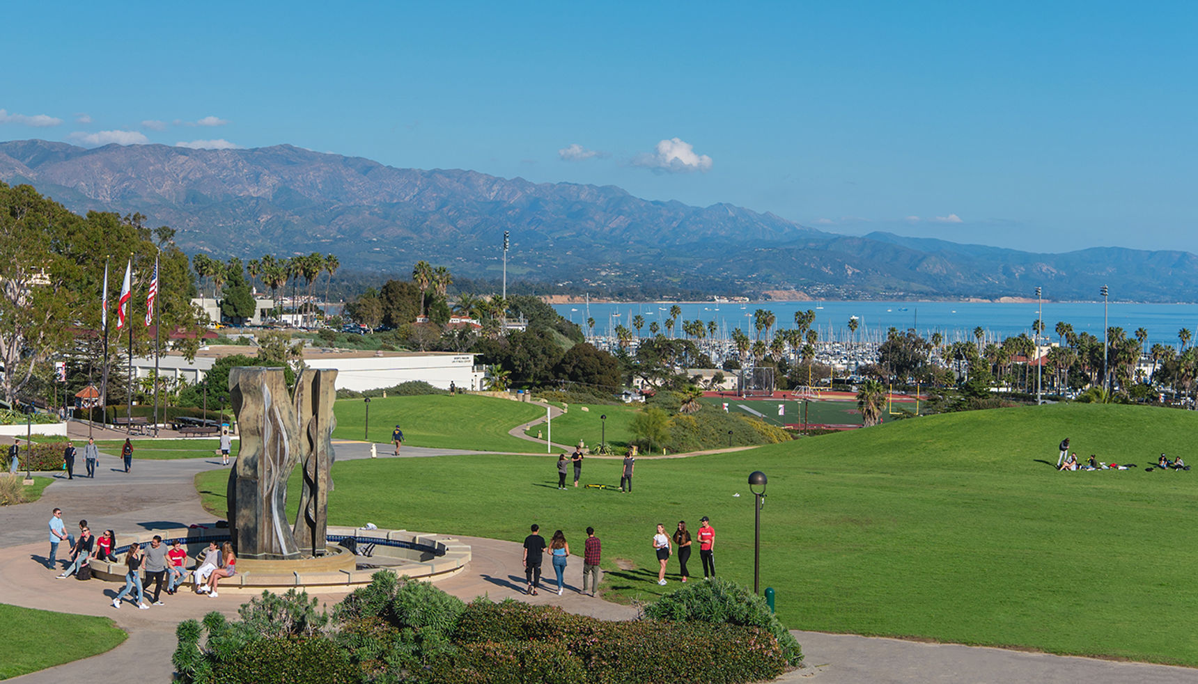 Santa Barbara City College jouit d'une localisation exceptionnelle face à l'océan.