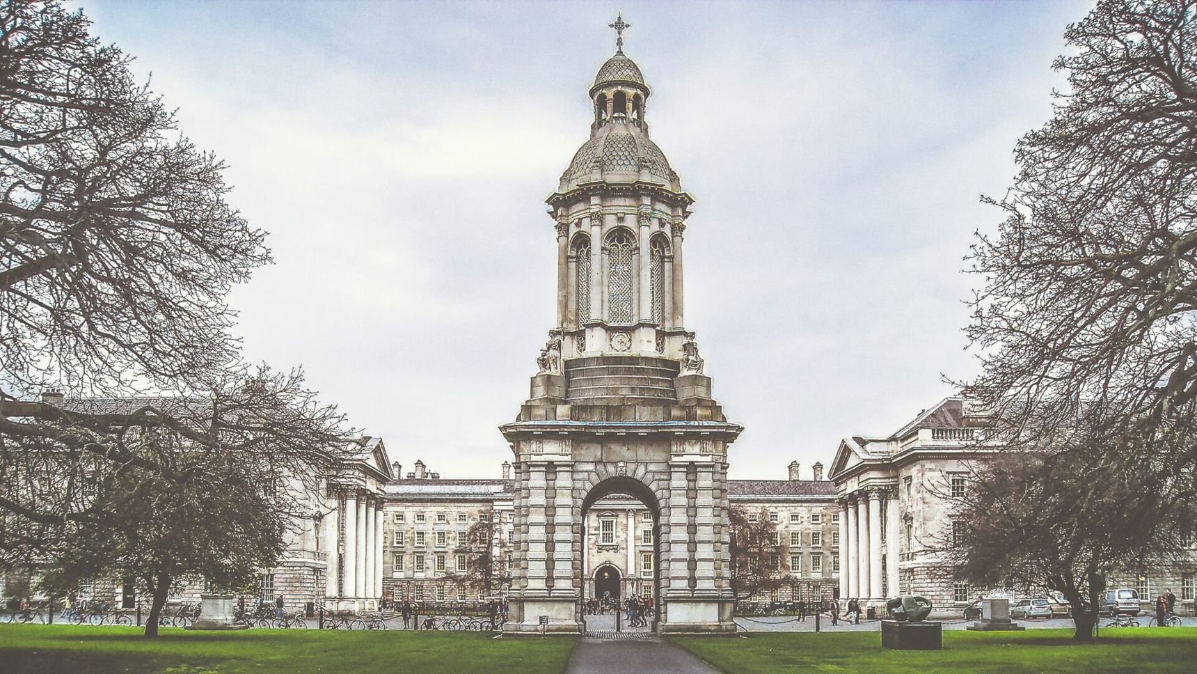 Trinity College Dublin est l'université la plus emblématique d'Irlande située en plein centre de Dublin. C'est aussi la plus sélective.