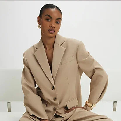 Women’s Leather Blazers – Elegant & Modern Styles (Miami Edition)