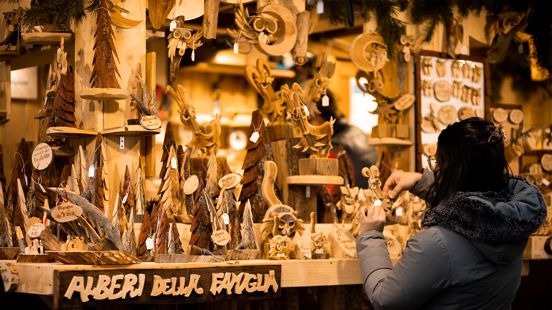 Handicrafts at the Trento Christmas Market