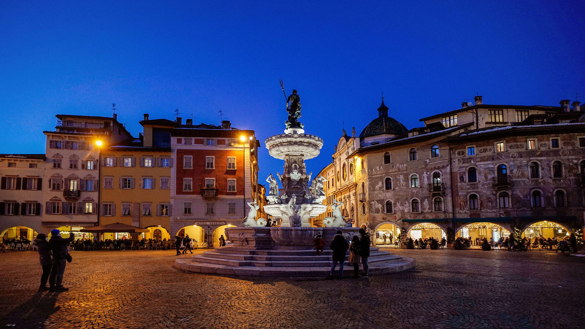 Piazza Duomo and the Fountain of Neptune
