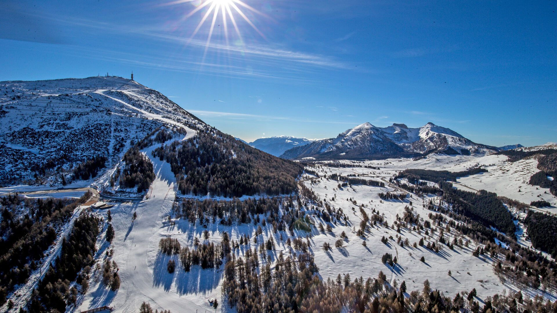 Conca delle Viote, incorniciata da Cima Palon e dalle Tre Cime del M. Bondone