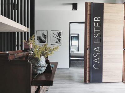 B2FFBB1C-9A46-4414-B5F2-55C072B8FFBA