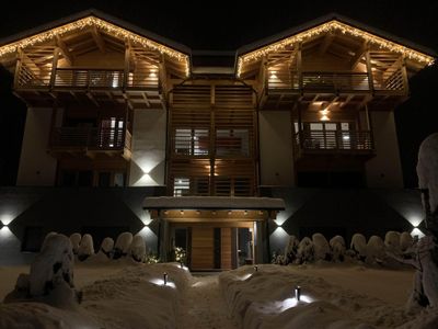 DEC39F30-94A0-4BBA-A5A4-66B4AB20B2DB