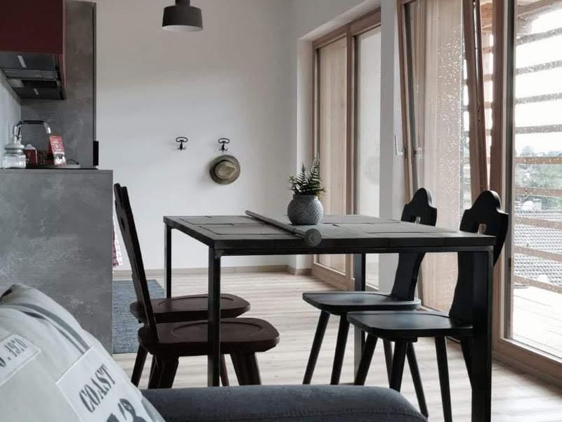 F65B5297-7E95-4851-B2E2-923DE0CBFEAD