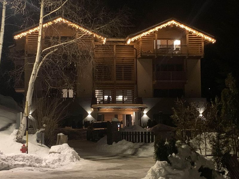 7EBDD015-8E20-449F-BC99-01A0477601BE