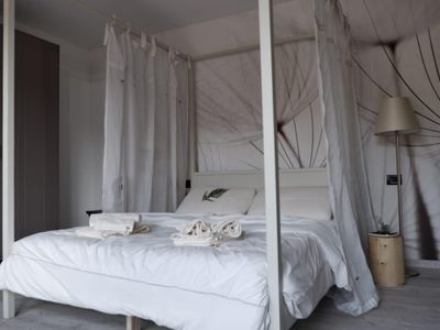 AF804778-0649-4777-BF5B-6E244FAD2B60