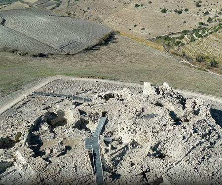 Villanovafranca - Nuraghe