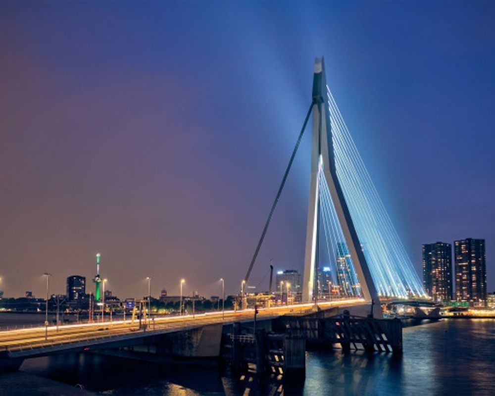 erasmus-bridge-rotterdam-netherlands_163782-5562.jpg