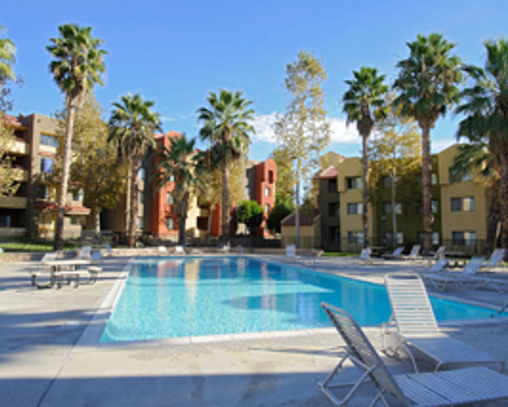 embassy_summer_los_angeles_northridge_pool.jpg