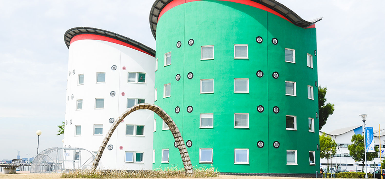Vacanza studio a Londra con Zainetto Verde alla University of East London, campus.