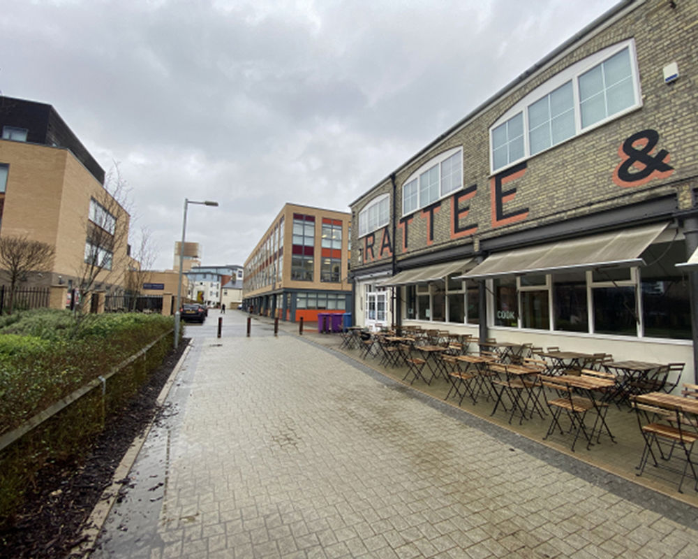 vacanza-studio-inghilterra-cambridge-zainetto-verde-abbey-college-college-area.jpg
