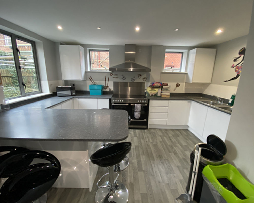 vacanza-studio-inghilterra-cambridge-zainetto-verde-abbey-college-cucina-camera.jpg