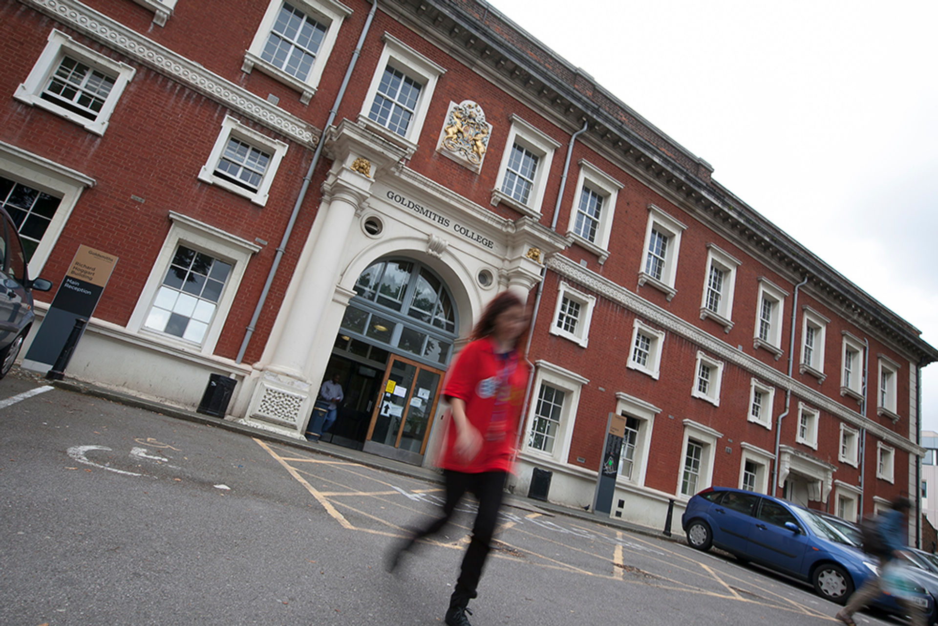 vacanza-studio-inghilterra-londra-zainetto-verde-goldsmiths-university-campus-entrata-secondaria.jpg