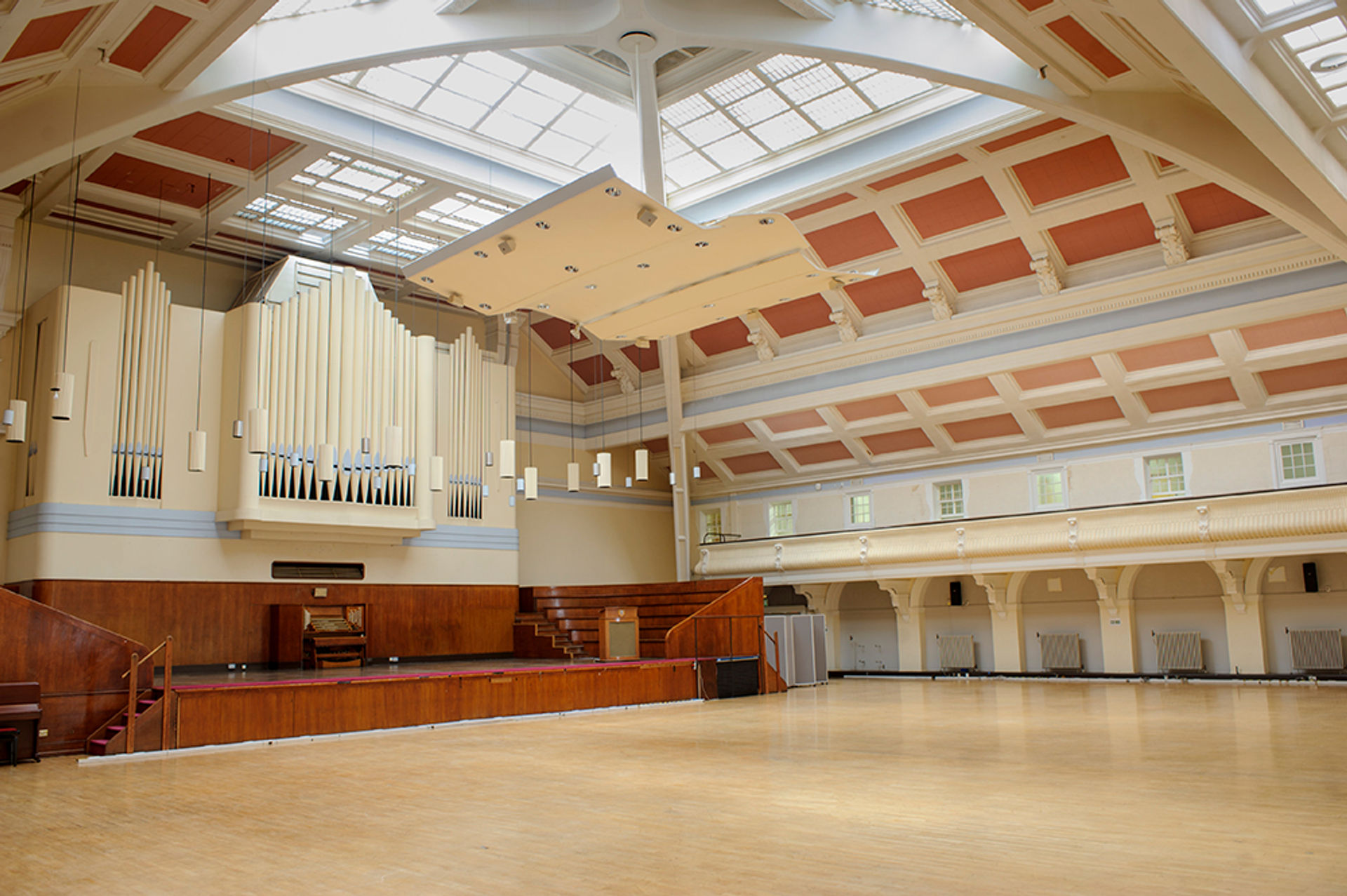 vacanza-studio-inghilterra-londra-zainetto-verde-goldsmiths-university-teatro-campus.jpg