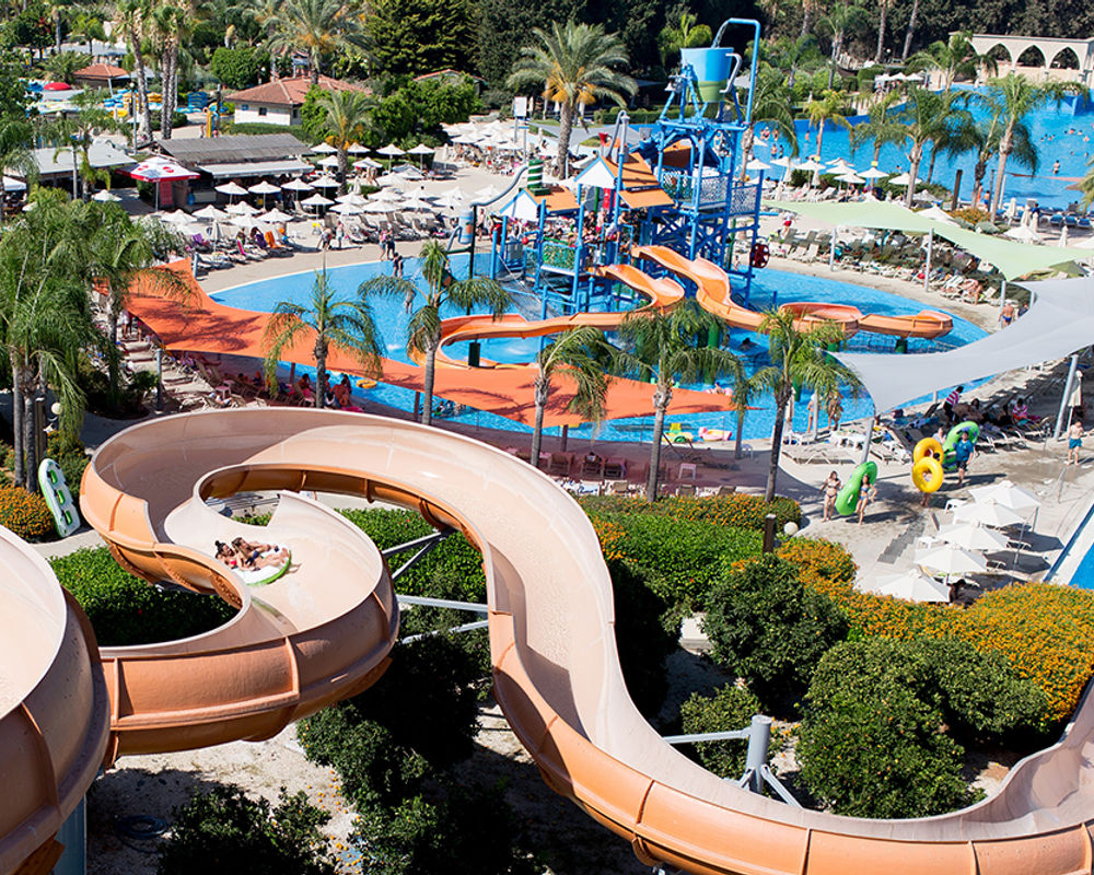 vacanza-studio-cipro-uclan-parco-acquatico.jpg