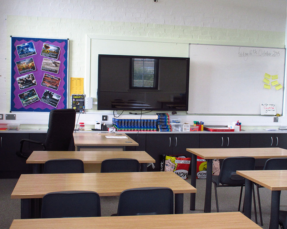 vacanze-gruppo-dover-duke-of-york-aula.jpg