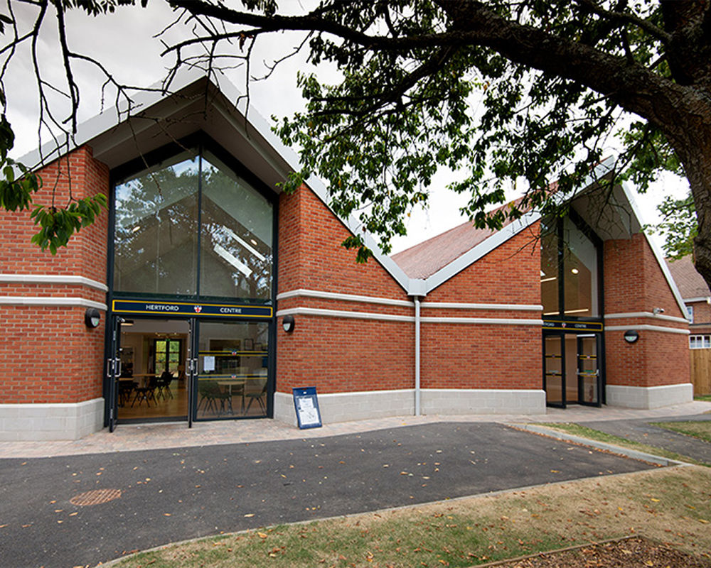 vacanza-studio-horsham-christ's-hospital-ingresso.jpg