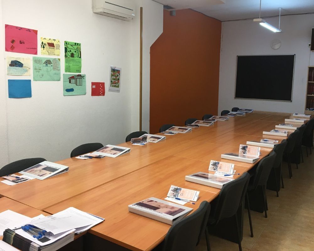 Aula con materiale del Centro Didactico De Espanol