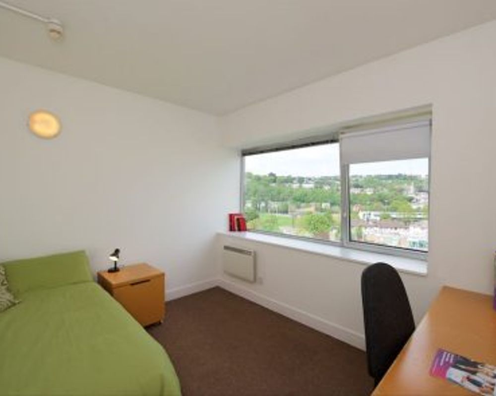 vacanza-studio-irlanda-cork-zainetto-verde-university-college-cork-camera-letto.jpg
