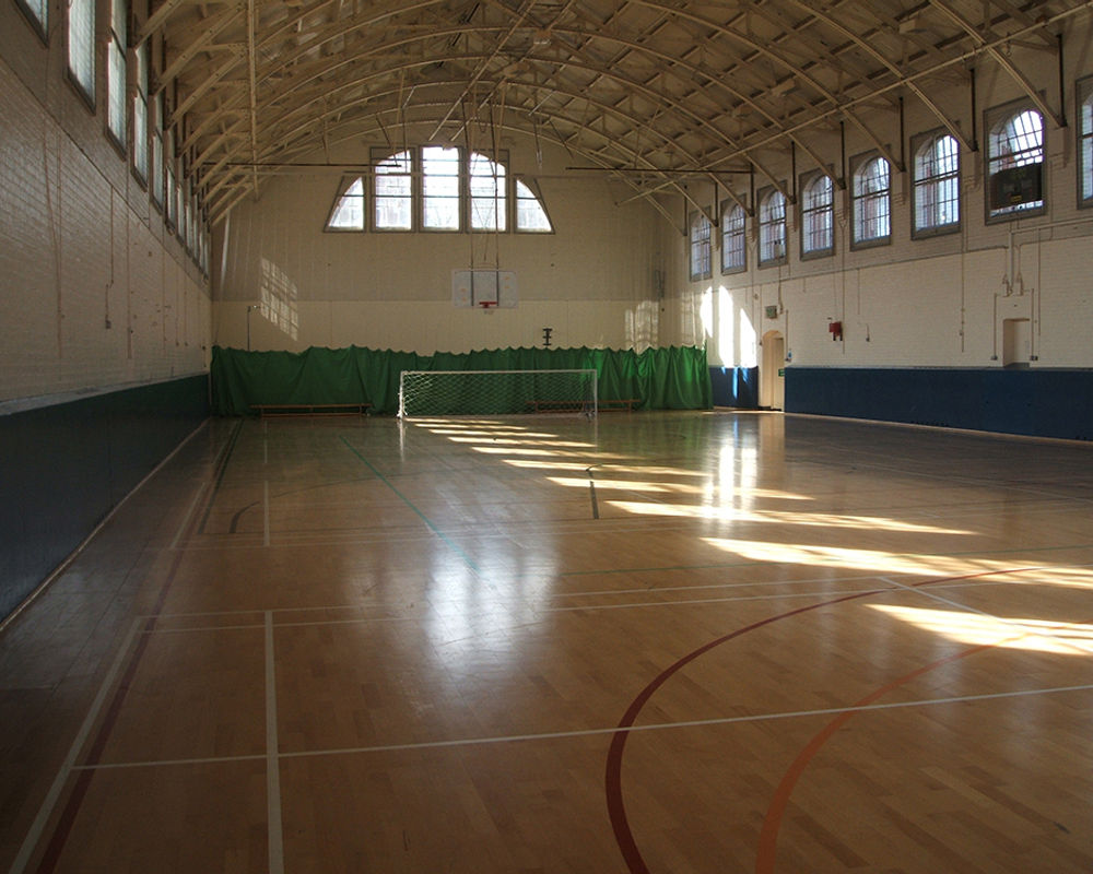 vacanza-studio-inghilterra-chatham-zainetto-verde-greenwich-university-palestra.jpg