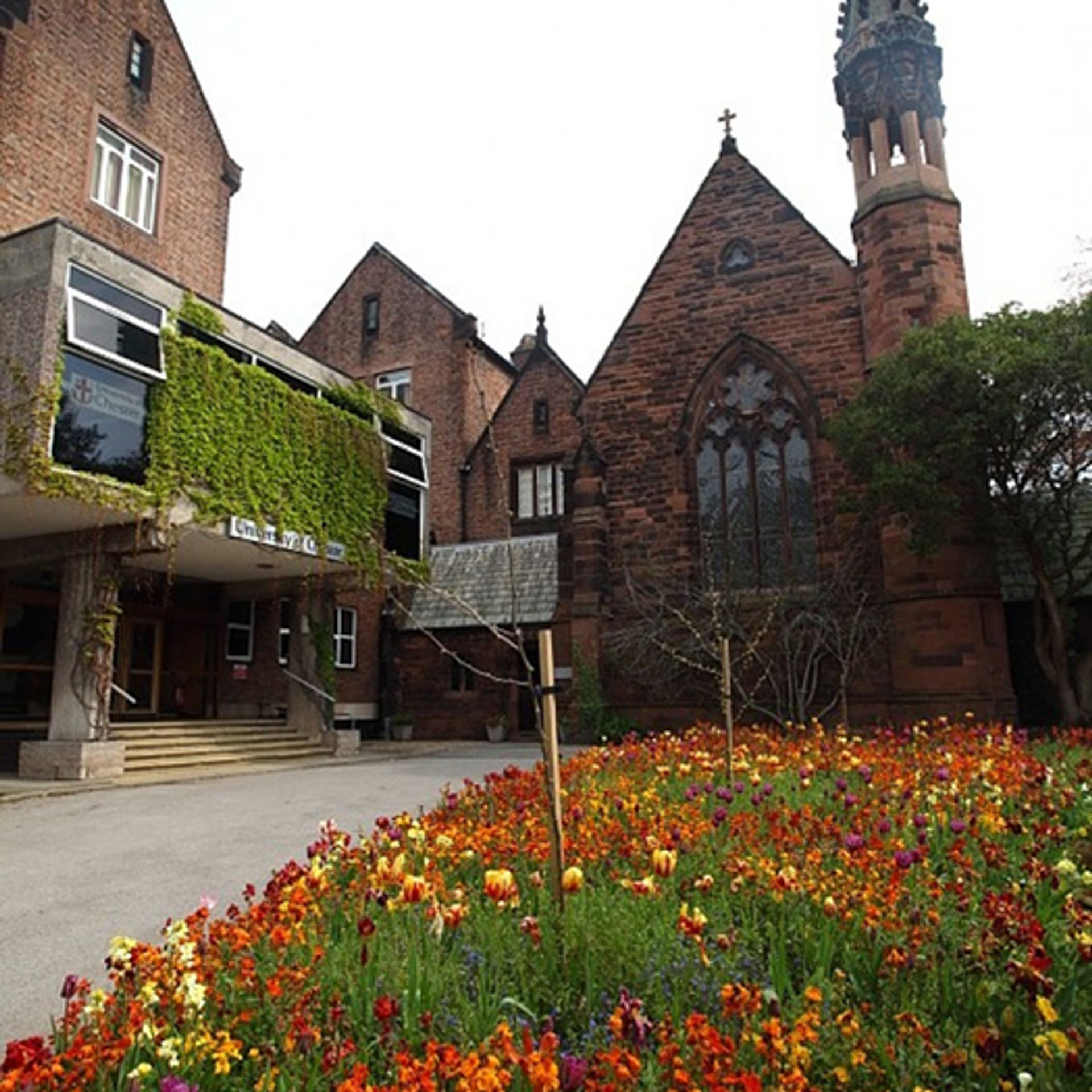 vacanza-studio-inghilterra-chester-zainetto-verde-university-of-chester-parkgate-campus-university-chapel.jpg