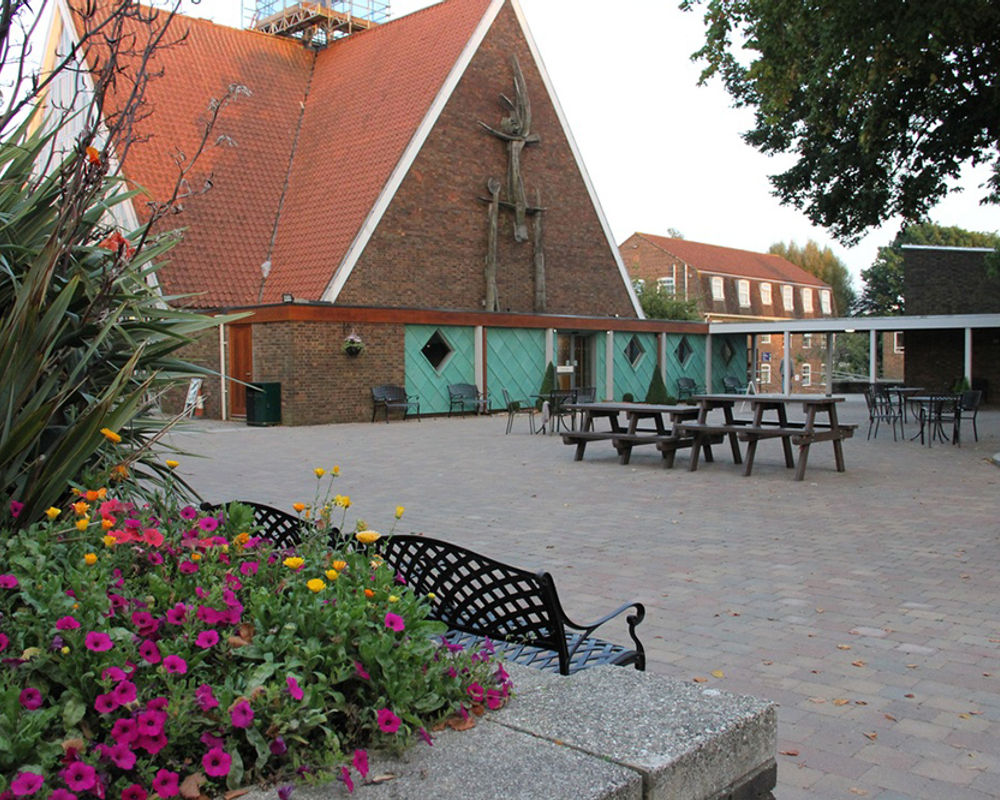 vacanza-studio-inghilterra-chichester-zainetto-verde-university-of-chichester-parco-campus.jpg
