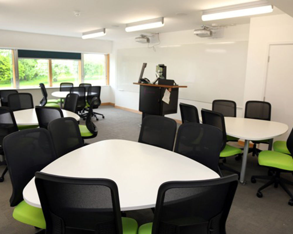 vacanza-studio-inghilterra-colchester-zainetto-verde-university-of-essex-aula.jpg
