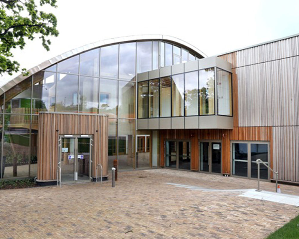 vacanza-studio-inghilterra-colchester-zainetto-verde-university-of-essex-entrata-campus.jpg