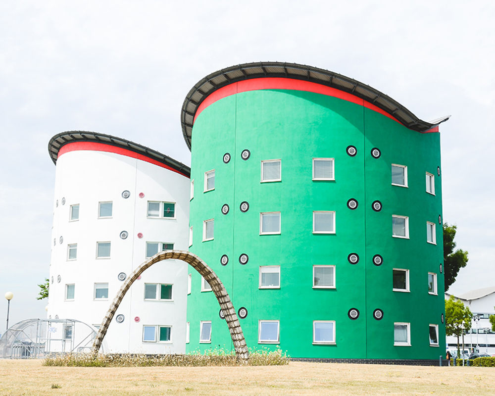 vacanza-studio-inghilterra-londra-douklands-zainetto-verde-university-of-east-london-campus.jpg