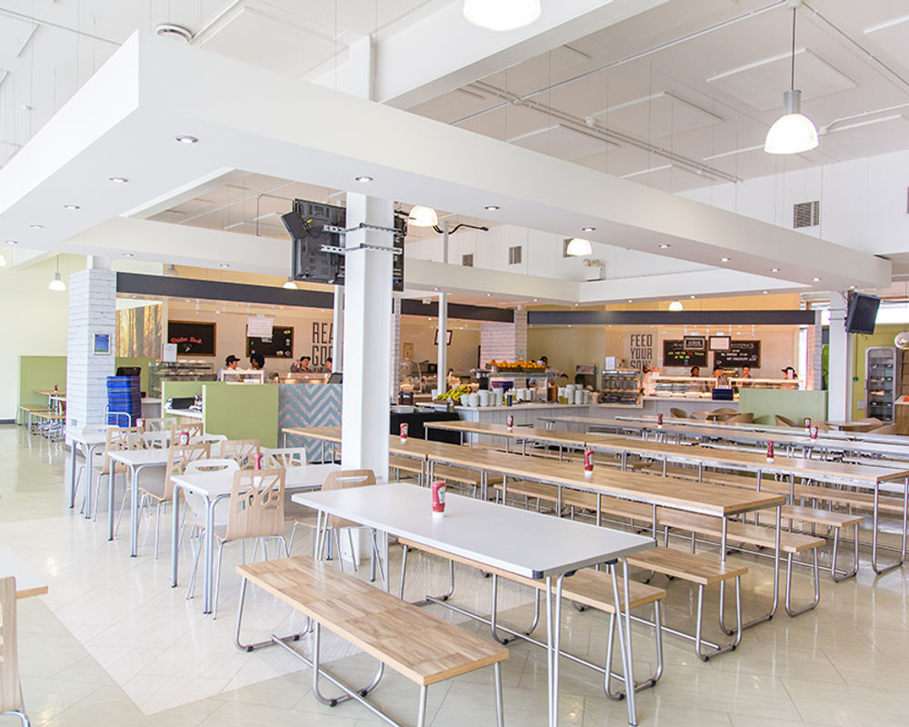 vacanza-studio-inghilterra-londra-douklands-zainetto-verde-university-of-east-london-mensa-campus.jpg