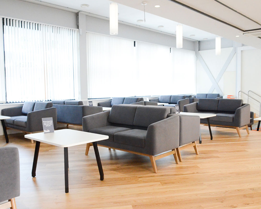 vacanza-studio-inghilterra-londra-douklands-zainetto-verde-university-of-east-london-waiting-room.jpg