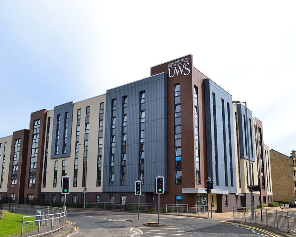 vacanza-studio-scozia-paisley-zainetto-verde-university-of-west-scotland-campus.jpg