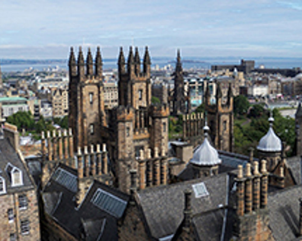 vacanza-studio-scozia-glasgow-zainetto-verde-city-of-glasgow-college-città-tetti.jpg
