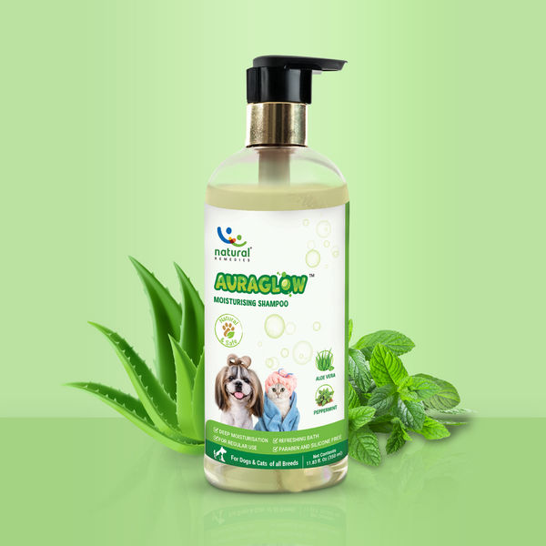 Natural Remedies Auraglow Moisturizing Shampoo for Dogs and Cats
