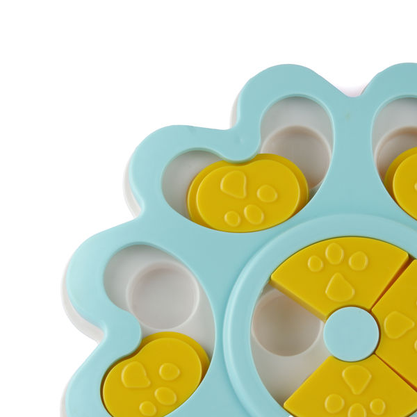 Pet Vogue Slow Feeder Flower Shaped Toy for Dogs and Cats (Blue)