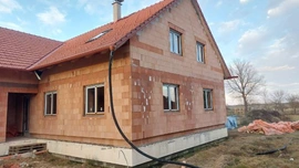 Okna a vstupní dveře