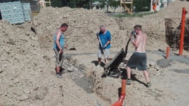 Bagrování a následná stavba sklepa