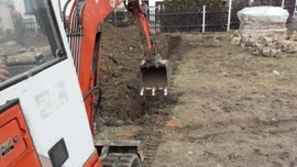 Kopaní a betonování pásů