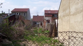 Rozhodnutí stavět a koupě pozemku