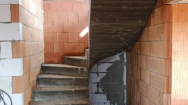 Betonové schodiště