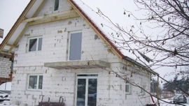 Celkové náklady na hrubou stavbu
