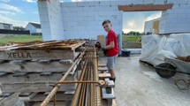 Každá další ruka se při stavbě hodí 💪🏻