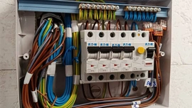 Elektroinstalační materiál pro stavbu domu