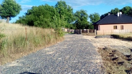Příjezdová "cesta"
