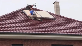 Instalace solárních kolektorů na ohřev vody