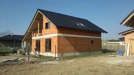 Střešní okna a překlady příček